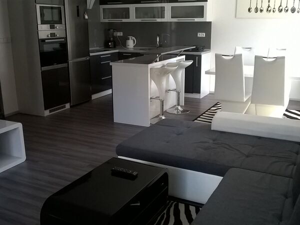 Fotografie nemovitosti - Pronájem luxusního bytu 3+kk, šatna, balkon, parkovací stání, Místek