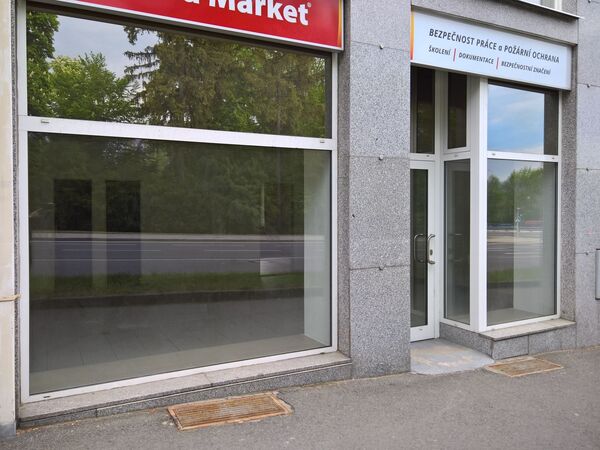 Fotografie nemovitosti - Přízemní obchodní prostor, centrum Frýdku