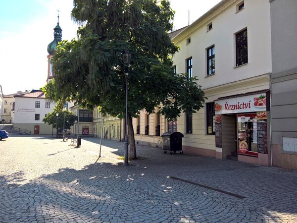 Fotografie nemovitosti - Dům s nebytovými prostory a podkrovním bytem s terasou v centru Místku