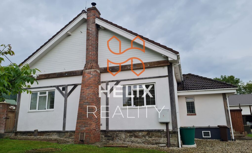 Prodej rodinného domu 313 m², velký pozemek