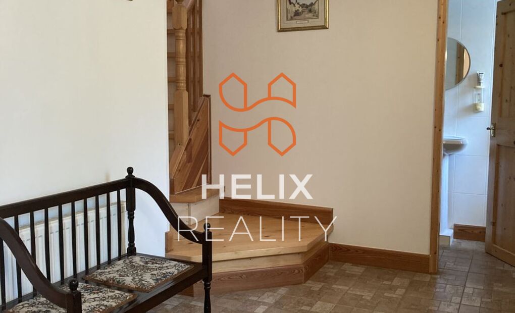 Prodej rodinného domu 313 m², velký pozemek