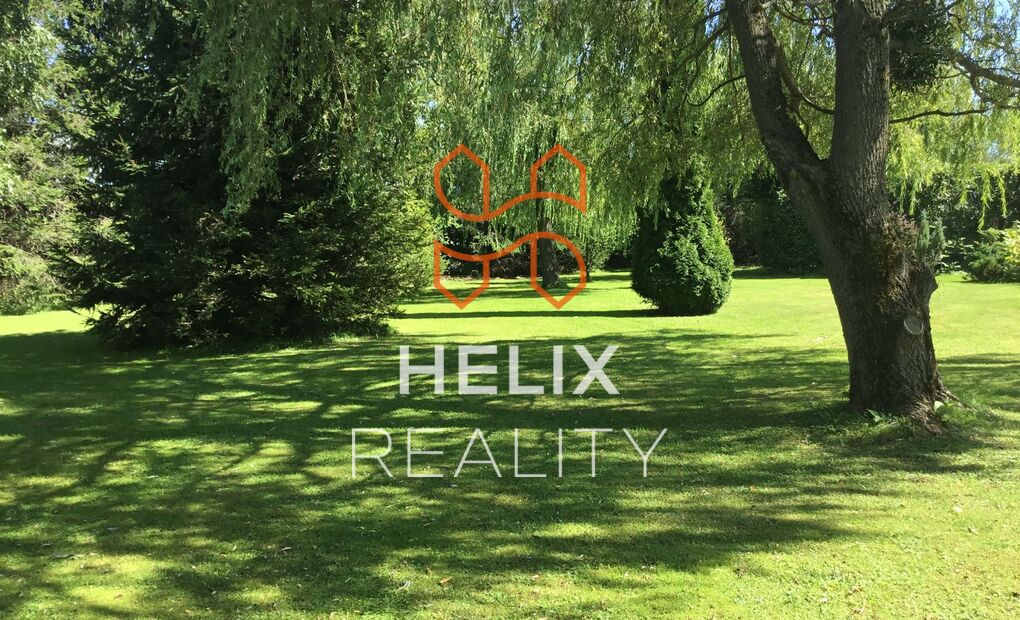 Prodej rodinného domu 313 m², velký pozemek