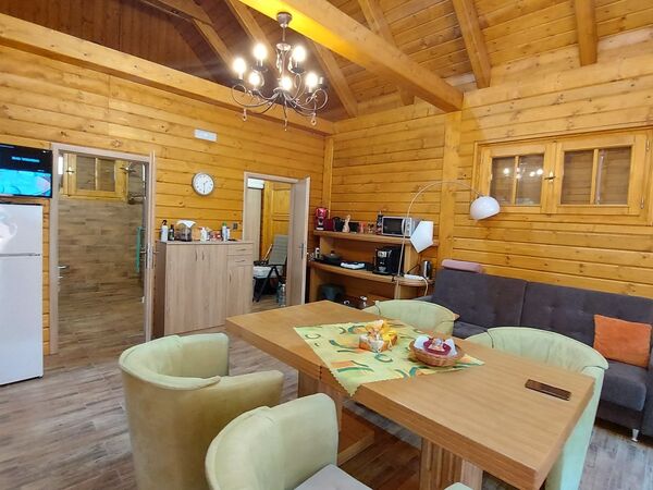 Fotografie nemovitosti - Prodej chaty s č.p. v chráněné krajinné oblasti, Komorní Lhotka