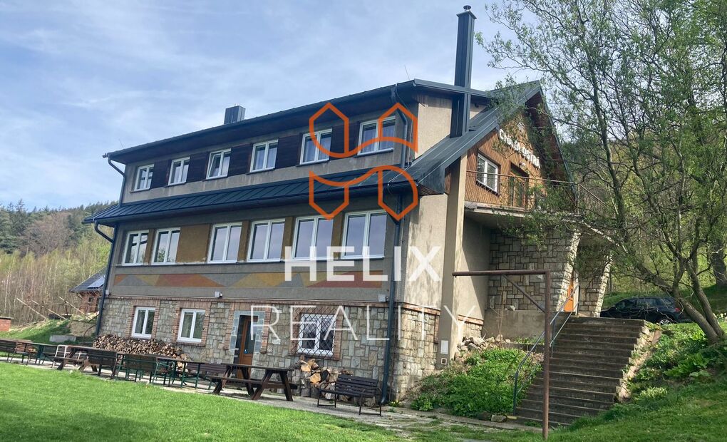 Prodej podílu horské chaty Ostrá, 720 m2, pozemek 4100 m2