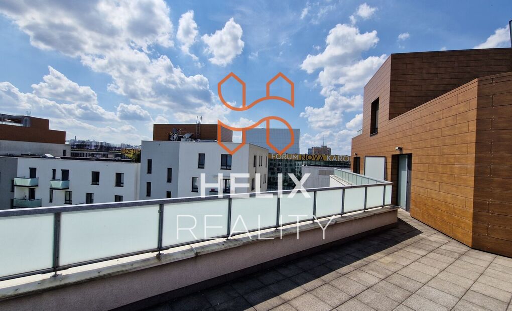 Vybavený klimatizovaný byt 4+kk s terasou, garážové stání, rezidence Nová Karolina, Ostrava