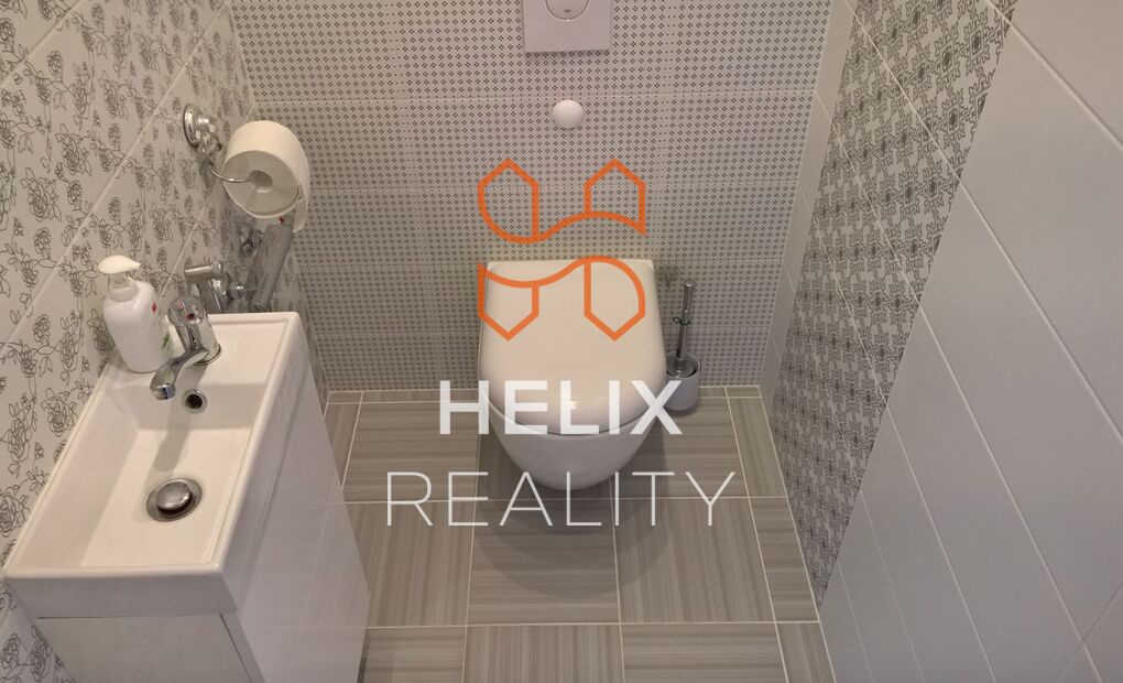 Vybavený klimatizovaný byt 4+kk s terasou, garážové stání, rezidence Nová Karolina, Ostrava