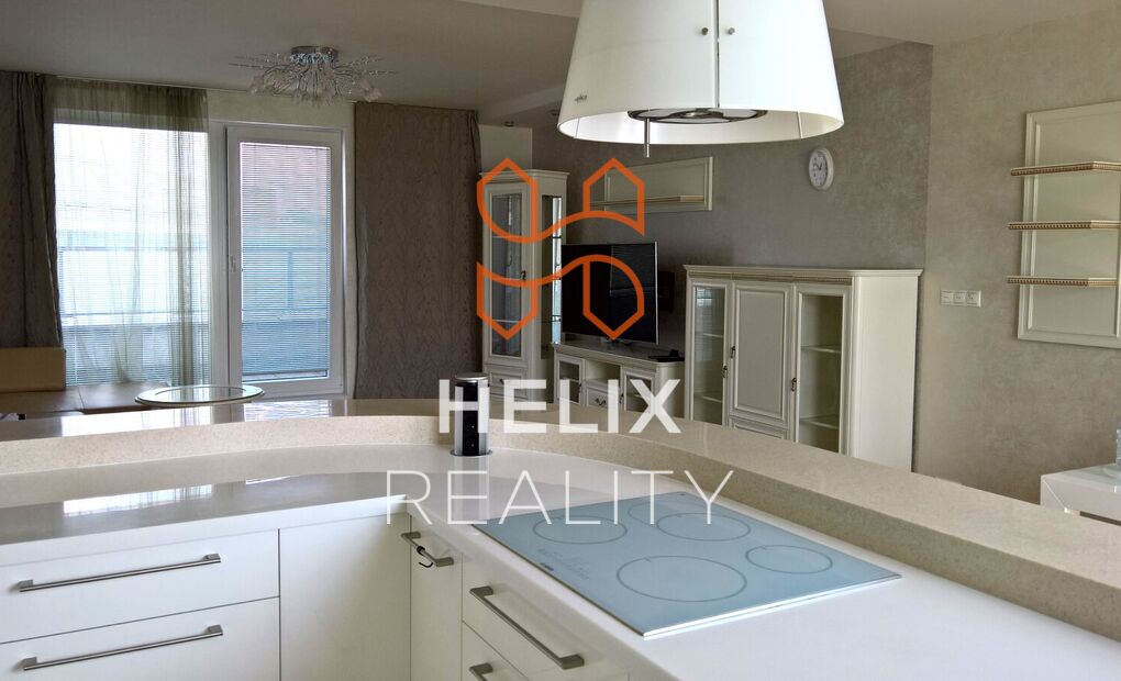 Vybavený klimatizovaný byt 4+kk s terasou, garážové stání, rezidence Nová Karolina, Ostrava