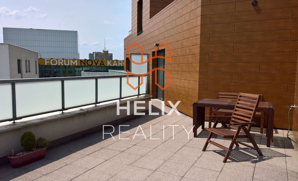 Vybavený klimatizovaný byt 4+kk s terasou, garážové stání, rezidence Nová Karolina, Ostrava