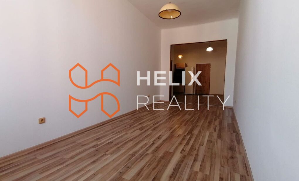 Pronájem 3+1, 86 m2, na náměstí v Místku