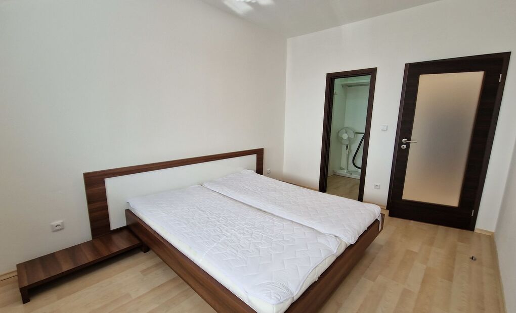 Pronájem zařízeného bytu 2+kk s terasou, Na Vyhlídce, Frýdek