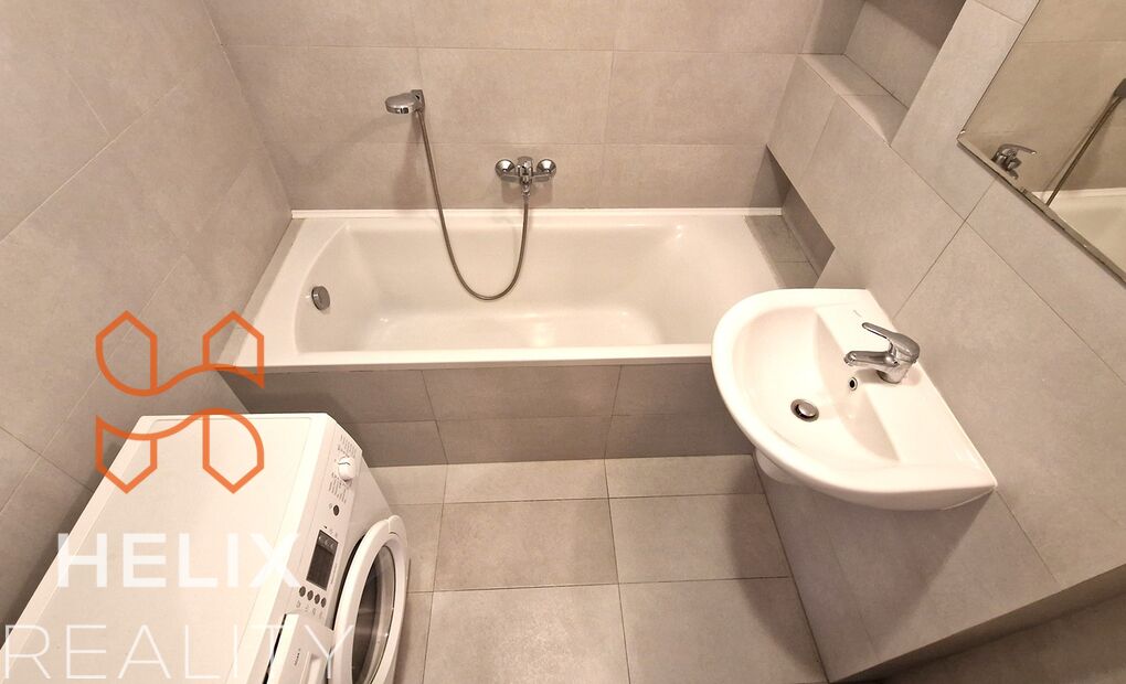 Pronájem zařízeného bytu 2+kk s terasou, Na Vyhlídce, Frýdek