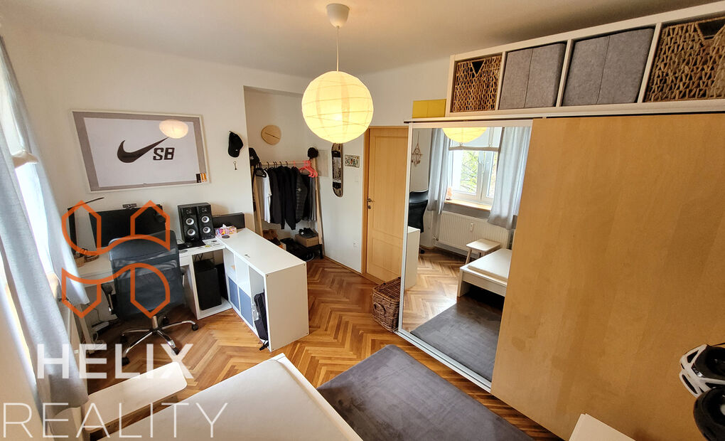 3+kk s balkonem, cihlový dům