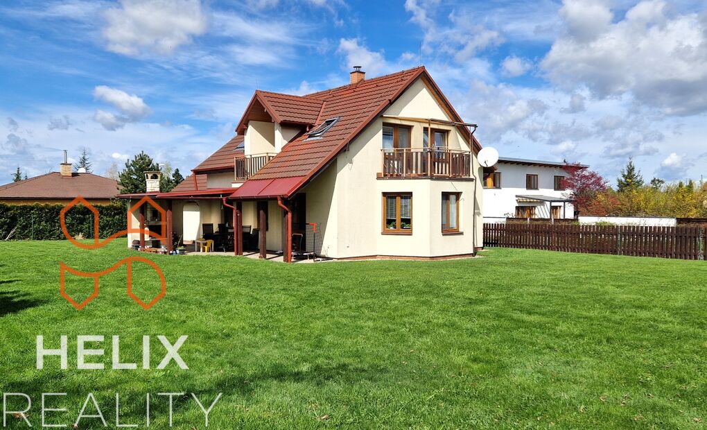 Vybavený rodinný dům 5+1 se saunou, zahradou, garáží, Frýdek