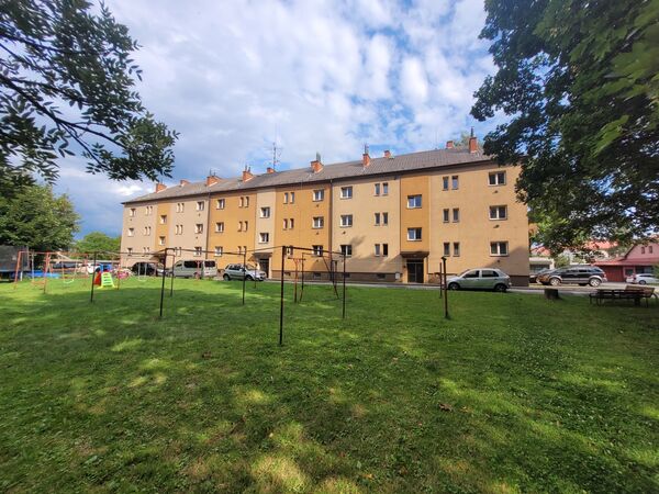 Fotografie nemovitosti - 2+1 byt v cihlovém domě, Vratimov