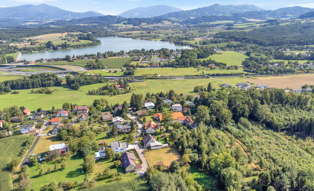 Stavební pozemek, který se objeví jednou za ...