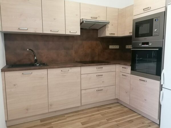 Fotografie nemovitosti - Pronájem 3+1, 86 m2, na náměstí v Místku