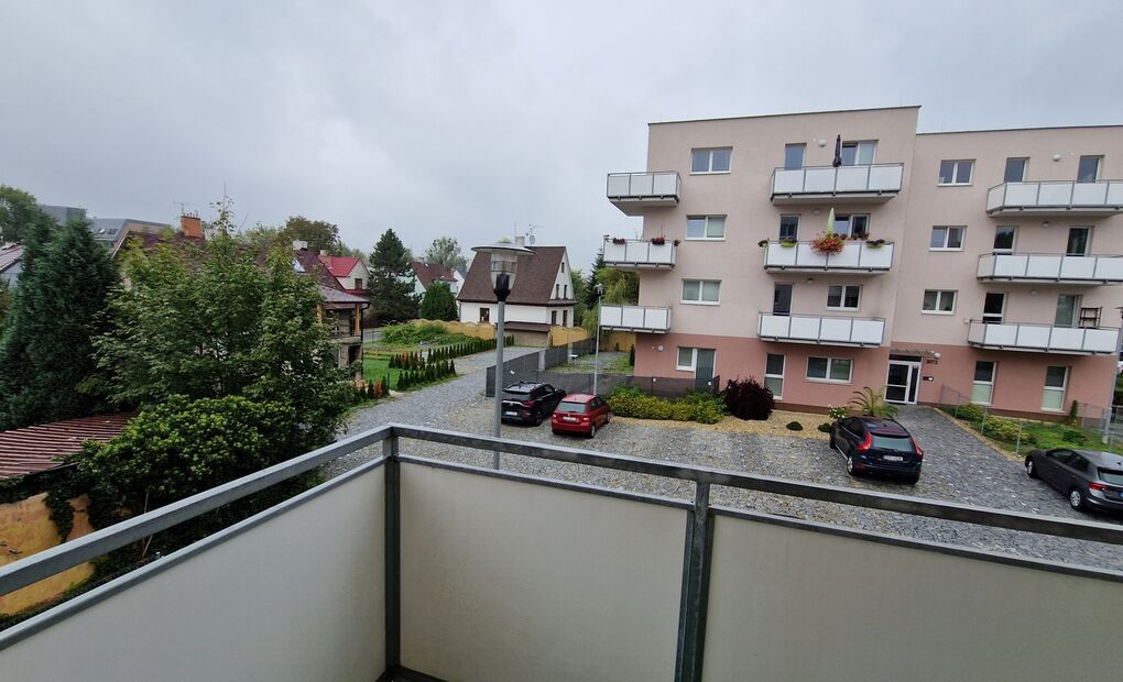 Vybavený byt 2+kk s balkonem v novostavbě, Frýdek