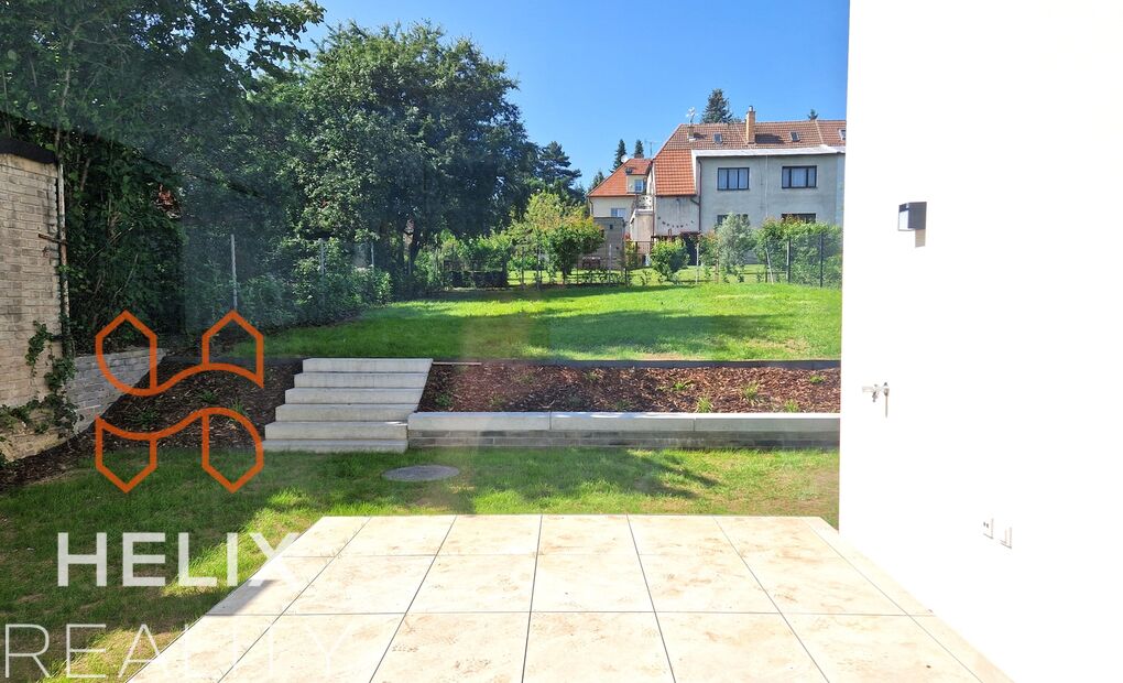 Novostavba prostorného domu 5+1 se zahradou