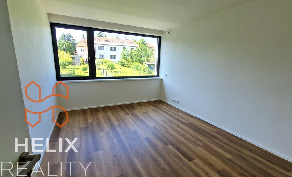 Novostavba prostorného domu 5+1 se zahradou