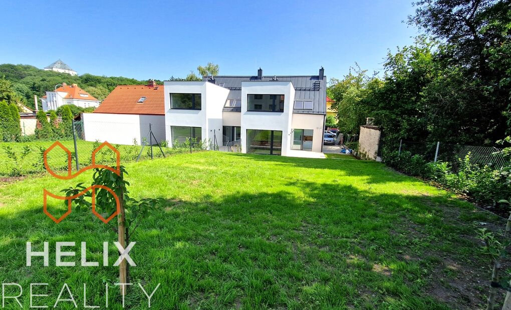 Novostavba prostorného domu 5+1 se zahradou