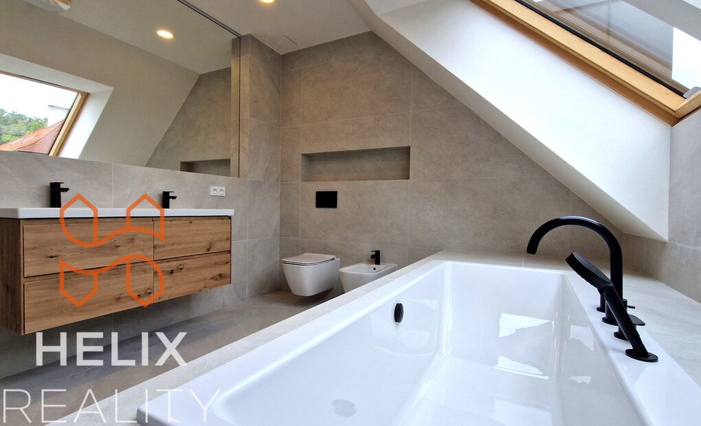 Novostavba prostorného domu 5+1 se zahradou