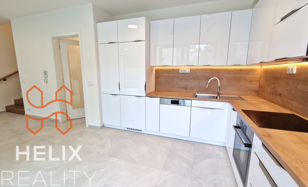 Novostavba prostorného domu 5+1 se zahradou