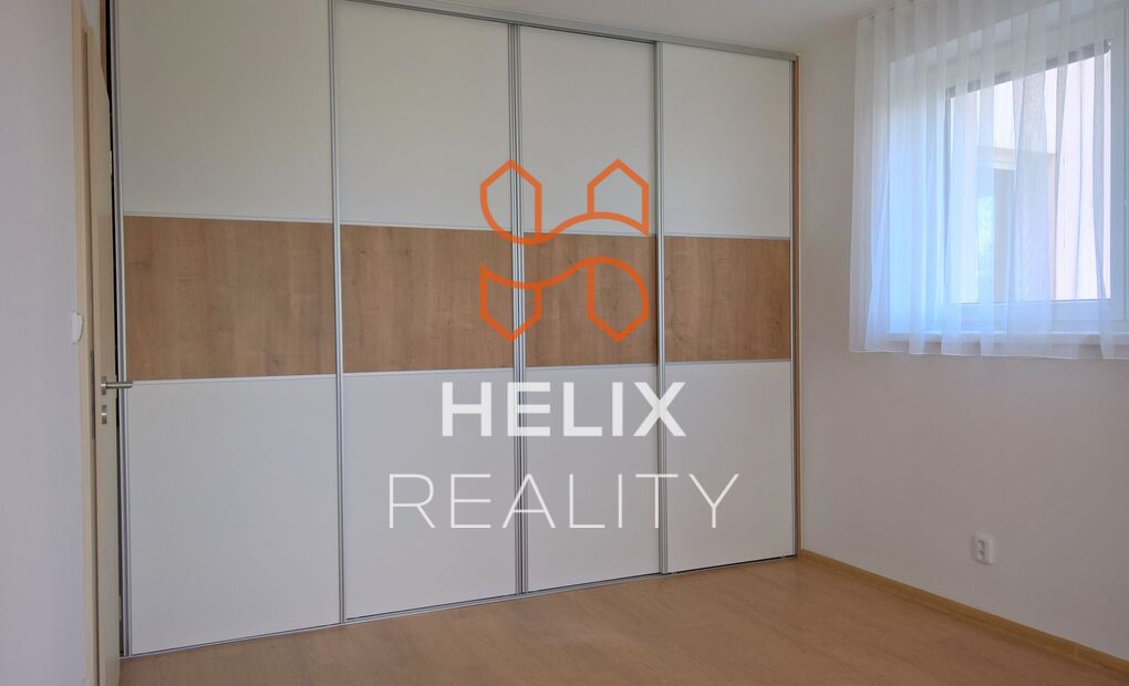 Částečně vybavený byt 2+kk s balkonem a parkovacím místem, novostavba, Frýdek