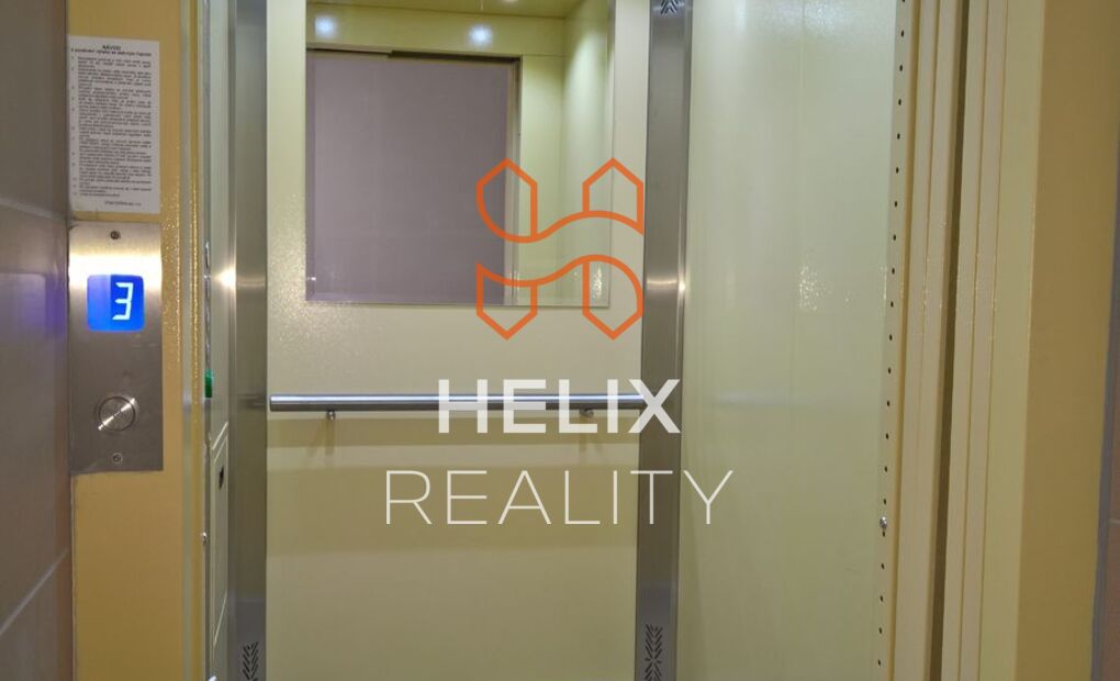 Částečně vybavený byt 2+kk s balkonem a parkovacím místem, novostavba, Frýdek