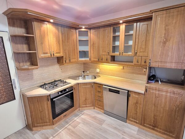 Fotografie nemovitosti - Klimatizovaný byt 3+1 s balkonem,  Frýdek