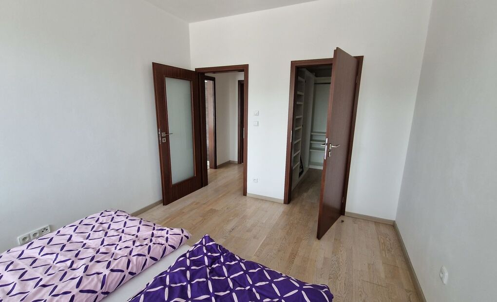 Plně vybavený byt 2+kk s terasou, Na Vyhlídce, Frýdek