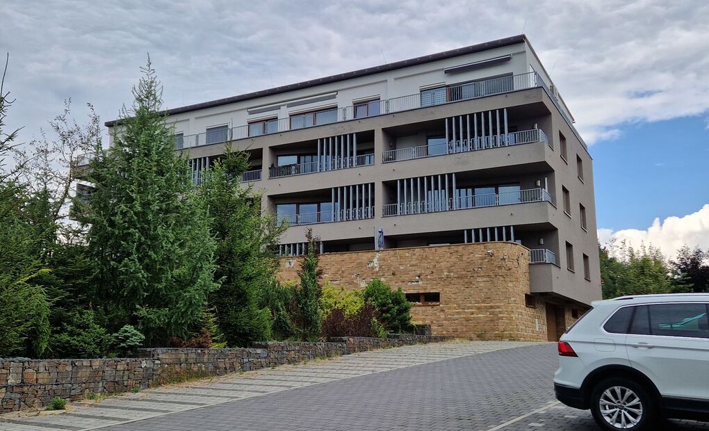 Plně vybavený byt 2+kk s terasou, Na Vyhlídce, Frýdek