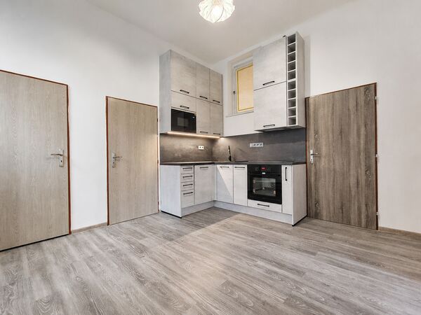 Fotografie nemovitosti - Pronájem 3+1, 75 m2, Tržní, Místek