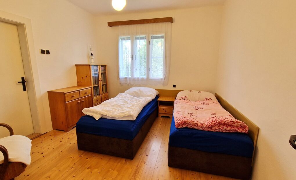 Rodinný dům se zahradou a sadem