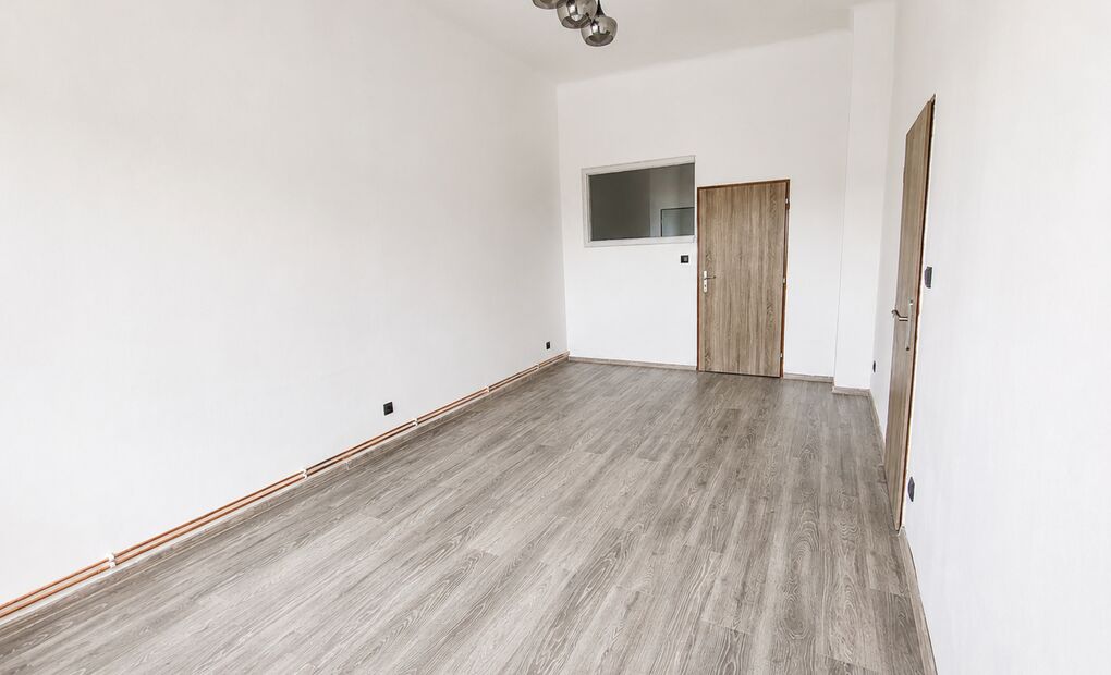Pronájem 3+1, 75 m2, Tržní, Místek