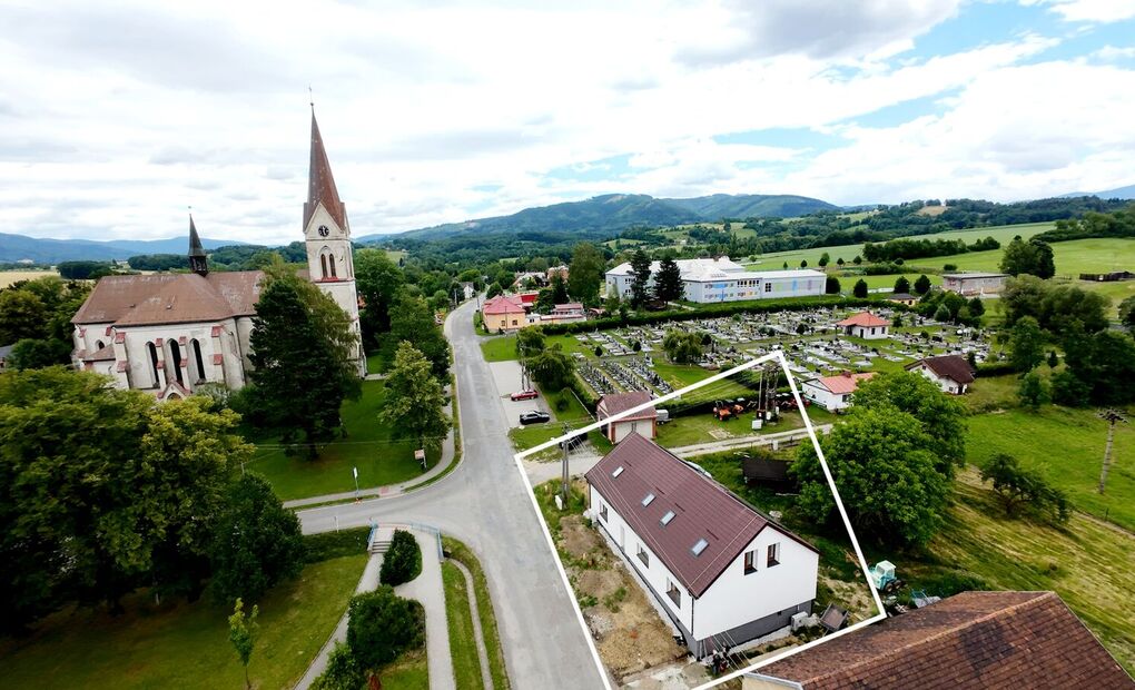 Rezidenční bydlení v podhůří Beskyd &ndash; dům s moderními technologiemi
